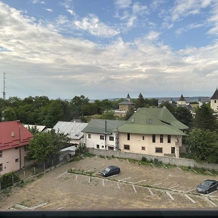 דירות Apartament In Suceava, Zamca מראה חיצוני תמונה