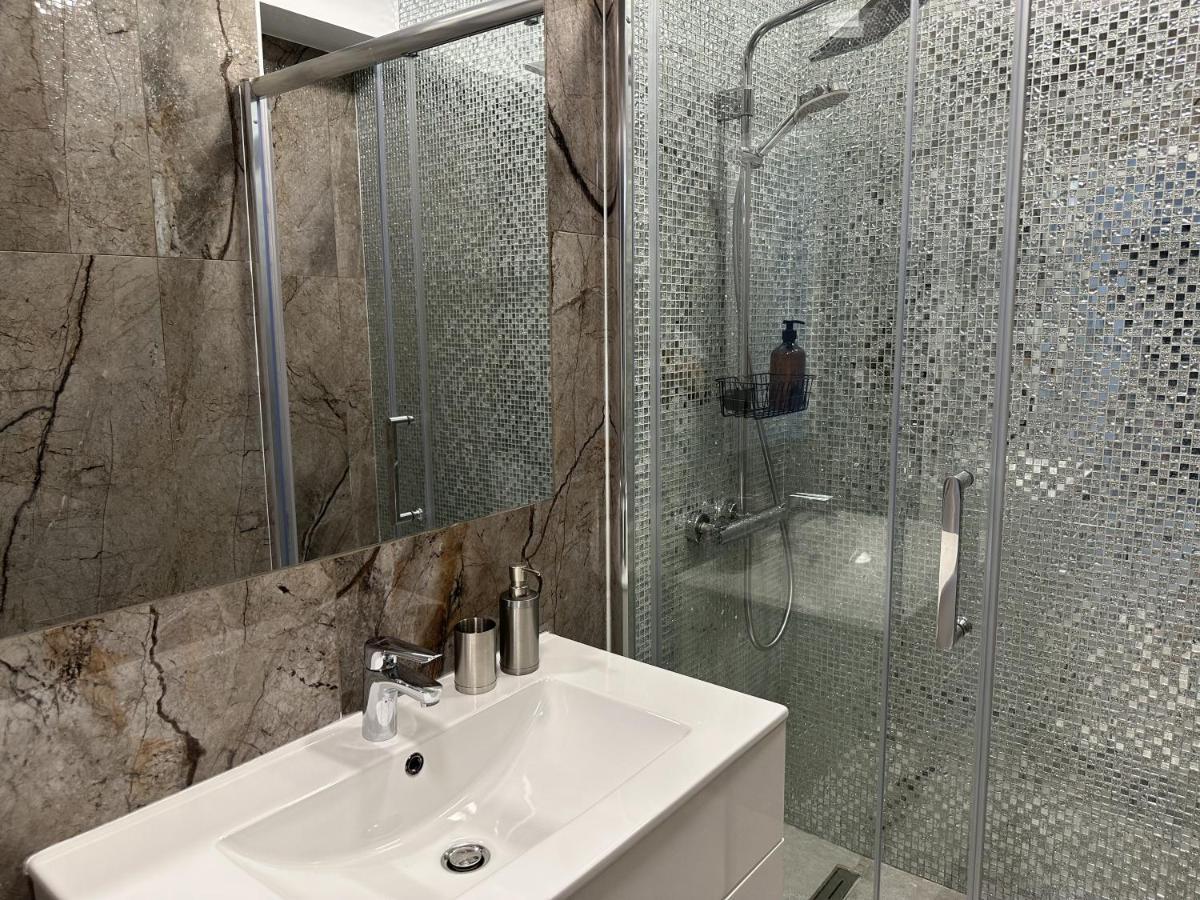דירות Apartament In Suceava, Zamca מראה חיצוני תמונה